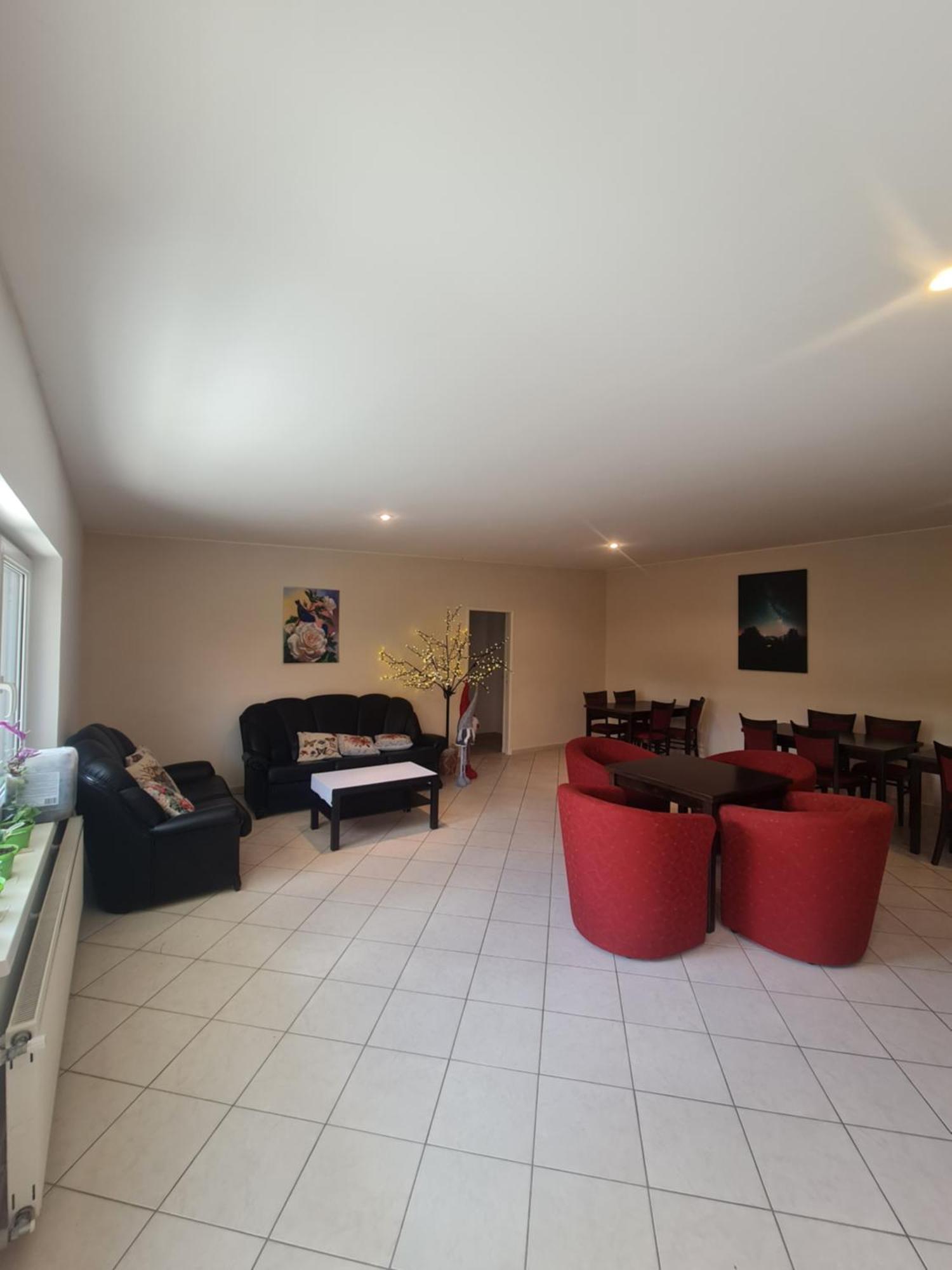 Cozy Room With Garden In براتسيلافا المظهر الخارجي الصورة
